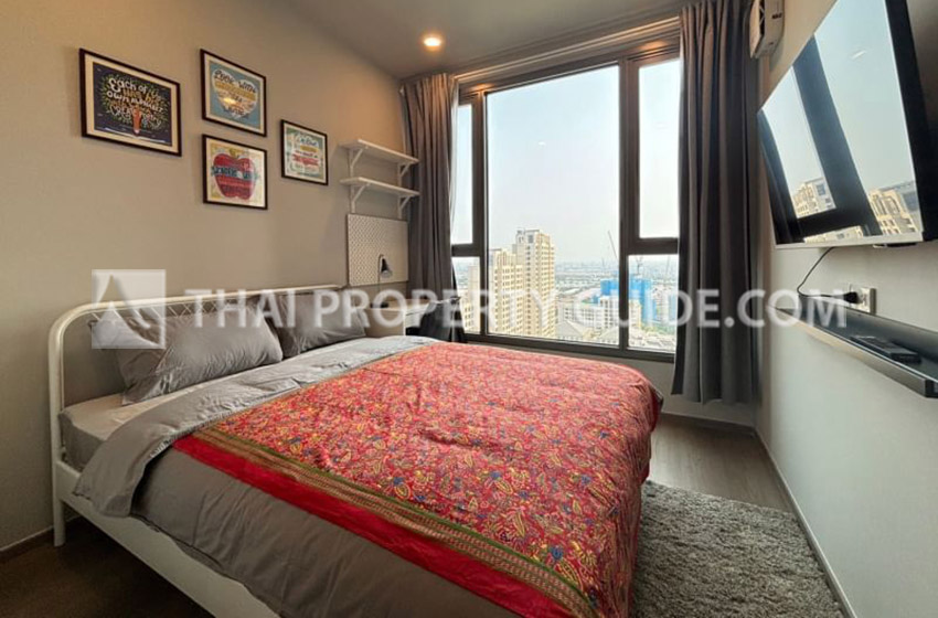 Condominium in Bangnatrad 
